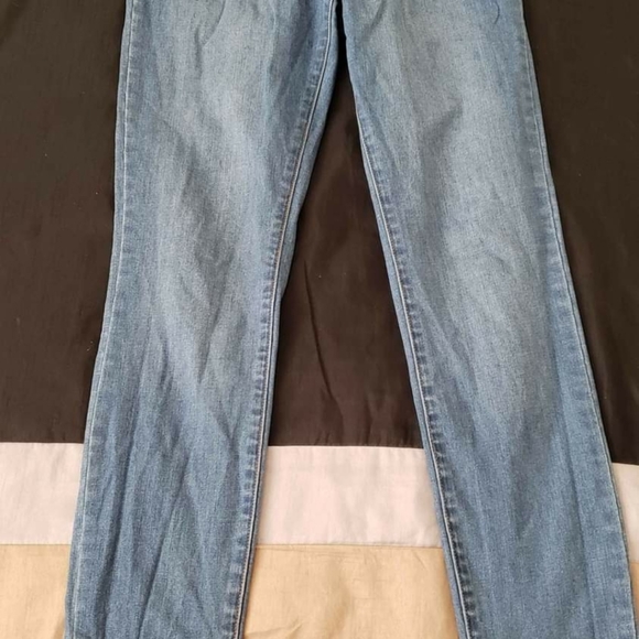 Clothes - Picture 3 of 7